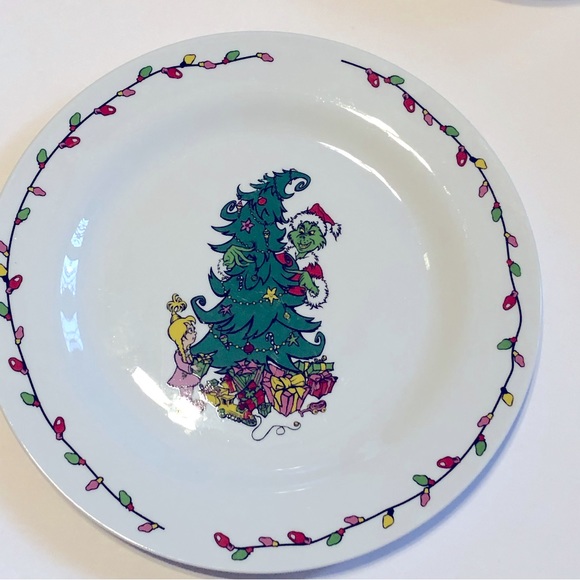 Universal Holiday How The Grinch Stole Christmas Dinner Plate And